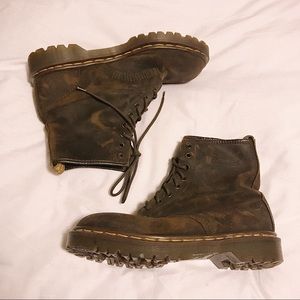 Vintage brown doc martens